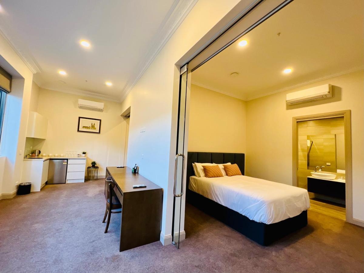 Clarendon Hotel Melburne Exterior foto