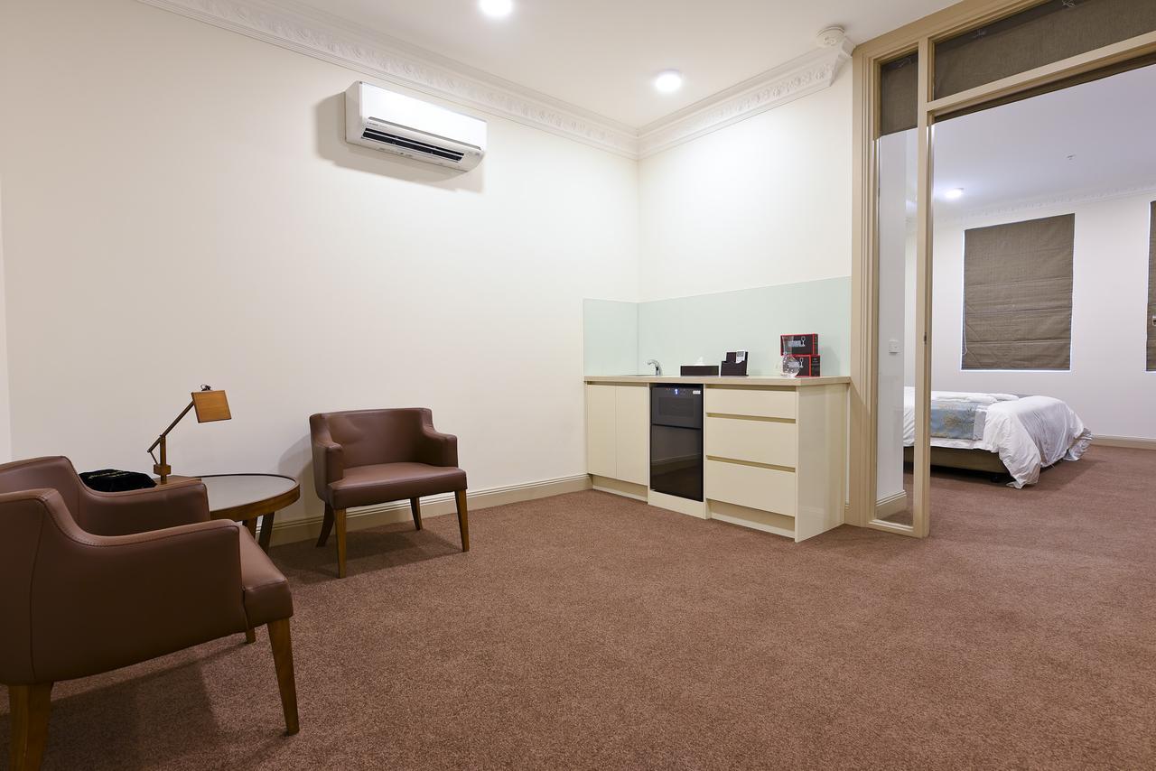 Clarendon Hotel Melburne Exterior foto