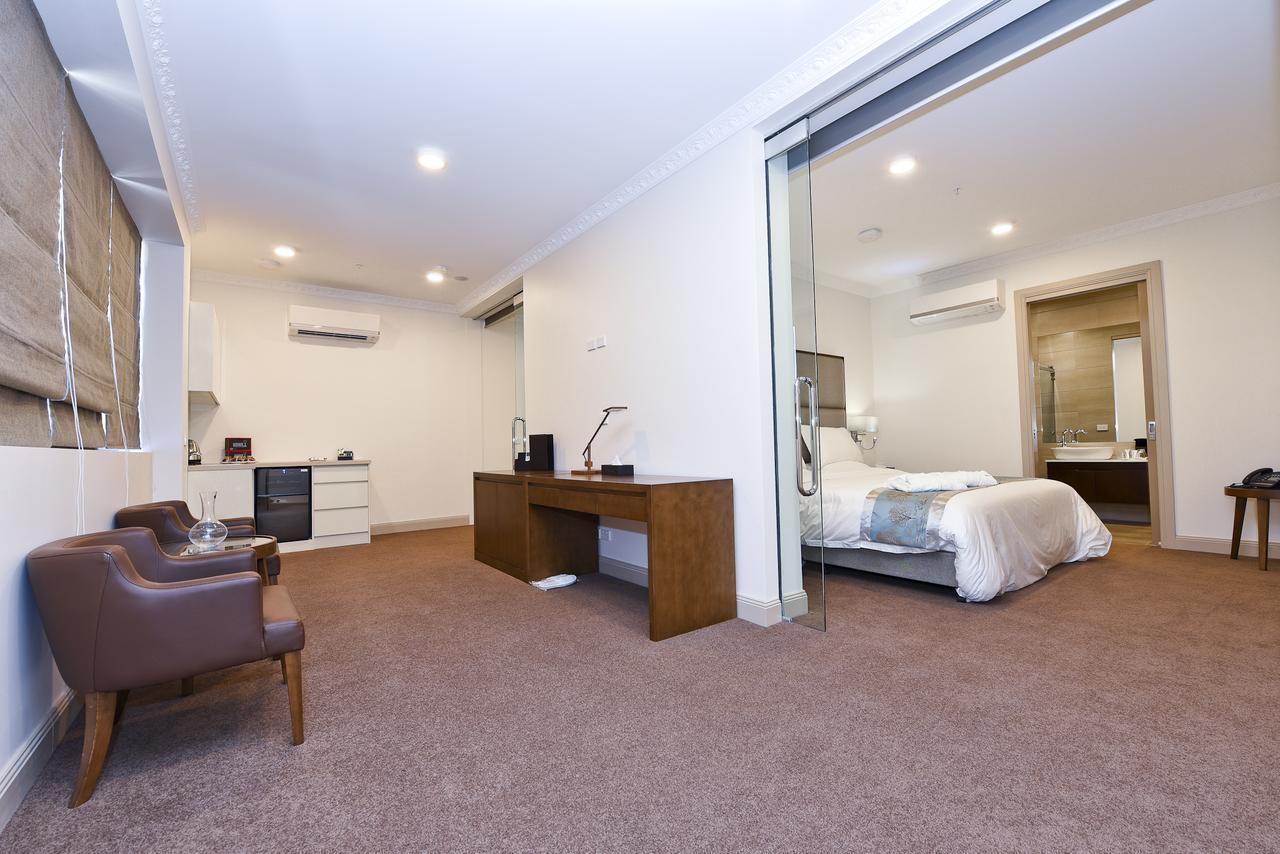 Clarendon Hotel Melburne Exterior foto